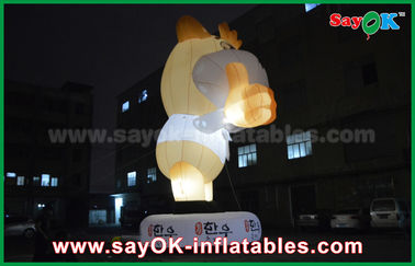 導かれたライトとの広告10m巨人のオックスフォード牛膨脹可能な漫画の白い色