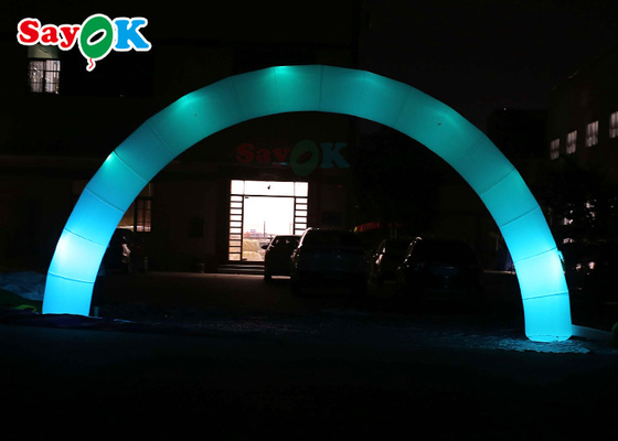 ポリ塩化ビニールのLEDライトで造られる膨脹可能なアーチ道のドアの装飾サンタは屋内棒のヤードの芝生のテラスをつなぎ留める