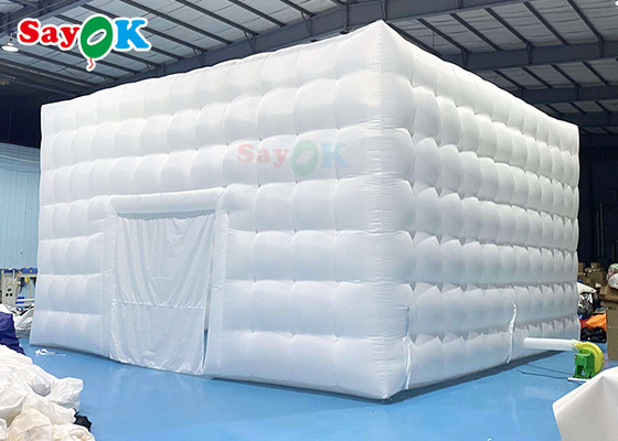 移動式 8x8x4m 屋外白色充気式エアテント 幸せなパーティーのための充気式パーティーテント
