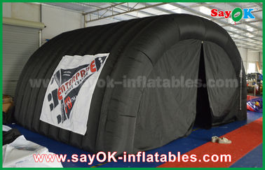 空気ロゴの印刷物の総暗闇の膨脹可能なテントの黒210Dオックスフォードのトンネルの膨脹可能なキャンプ テント