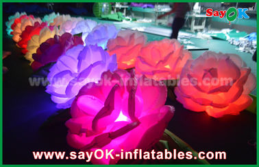 結婚のためのロマンチックで膨脹可能な照明装飾/LEDの膨脹可能な花鎖ローズ