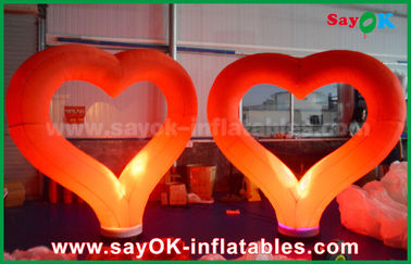 結婚のためのロマンチックで赤いナイロン膨脹可能な照明装飾の中心の形