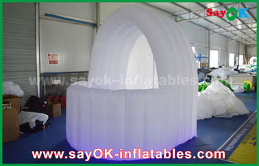 棒膨脹可能なテントの白3m DIAのLEDライトが付いている膨脹可能な空気テントのオックスフォードの布のパブ棒テント