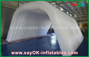 空気膨脹可能なテントのでき事/展示会のための顧客用大人の白く膨脹可能なトンネルのテント