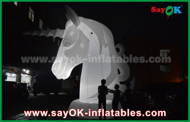 膨らませた漫画キャラクター フルホワイト オックスフォード 布 膨らませられる馬 ユニコーン LEDライト付き