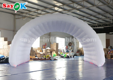 膨脹可能な家族のテントの白いスポーツはきれいになり、運ぶこと容易な膨脹可能な空気テントを有頂点にする