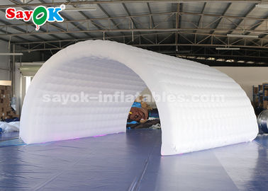 空気テントきれいになること容易なでき事のための白く膨脹可能なトンネルのテントの耐久のオックスフォードのキャンプの6*3*3mの布