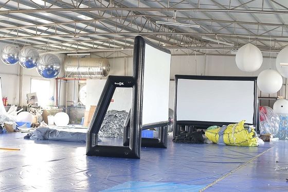 爆発プロジェクター スクリーン屋外の気密ポリ塩化ビニールの防水シートの膨脹可能な映画館スクリーン