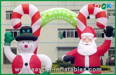 巨大なクリスマスの膨脹可能なスノーマンおよびサンタクロースの膨脹可能な広告プロダクト