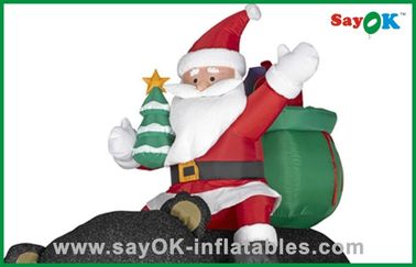 クリスマスのサンタのスノーマンのギフトおよびツキノワグマが付いている膨脹可能なクリスマスの装飾