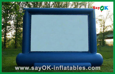 裏庭の映画館のための青く大きく膨脹可能な映画スクリーンの使用料