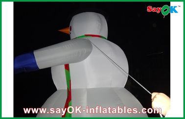 膨脹可能なクリスマスのスノーマンの装飾をつける屋外の 5m 巨人