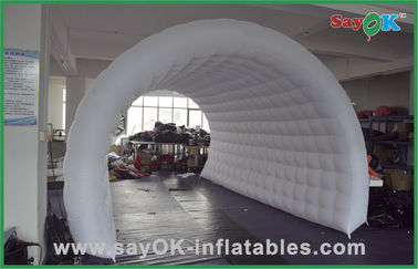 防水白く膨脹可能なでき事の空気テント、カスタマイズされた膨脹可能なトンネルのOutwellの空気テント