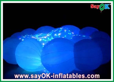 白い党 LED の球の膨脹可能な小道具の白く着色されたナイトクラブのための膨脹可能な雲
