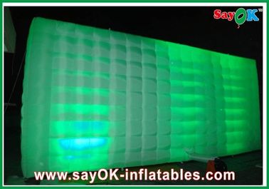 L10 X W10mのナイトクラブの広告の昇進のでき事のための導かれたライトが付いている膨脹可能な空気テント