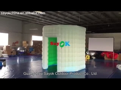 魅力的な空気送風機が付いている倉庫の黒く膨脹可能な楕円形の写真ブースの膨脹可能な導かれたテント