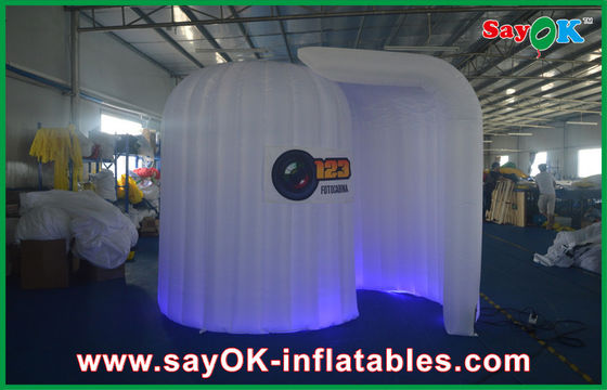 写真ブースのオックスフォードの白く膨脹可能な布3 x 2 x 2.3mと結婚する膨脹可能な党装飾